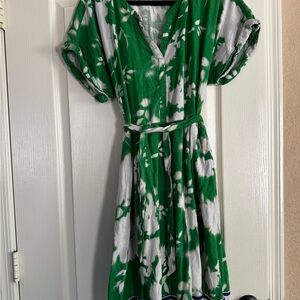 Simply Vera Vera Wang Green and White Wrap Midi Dress